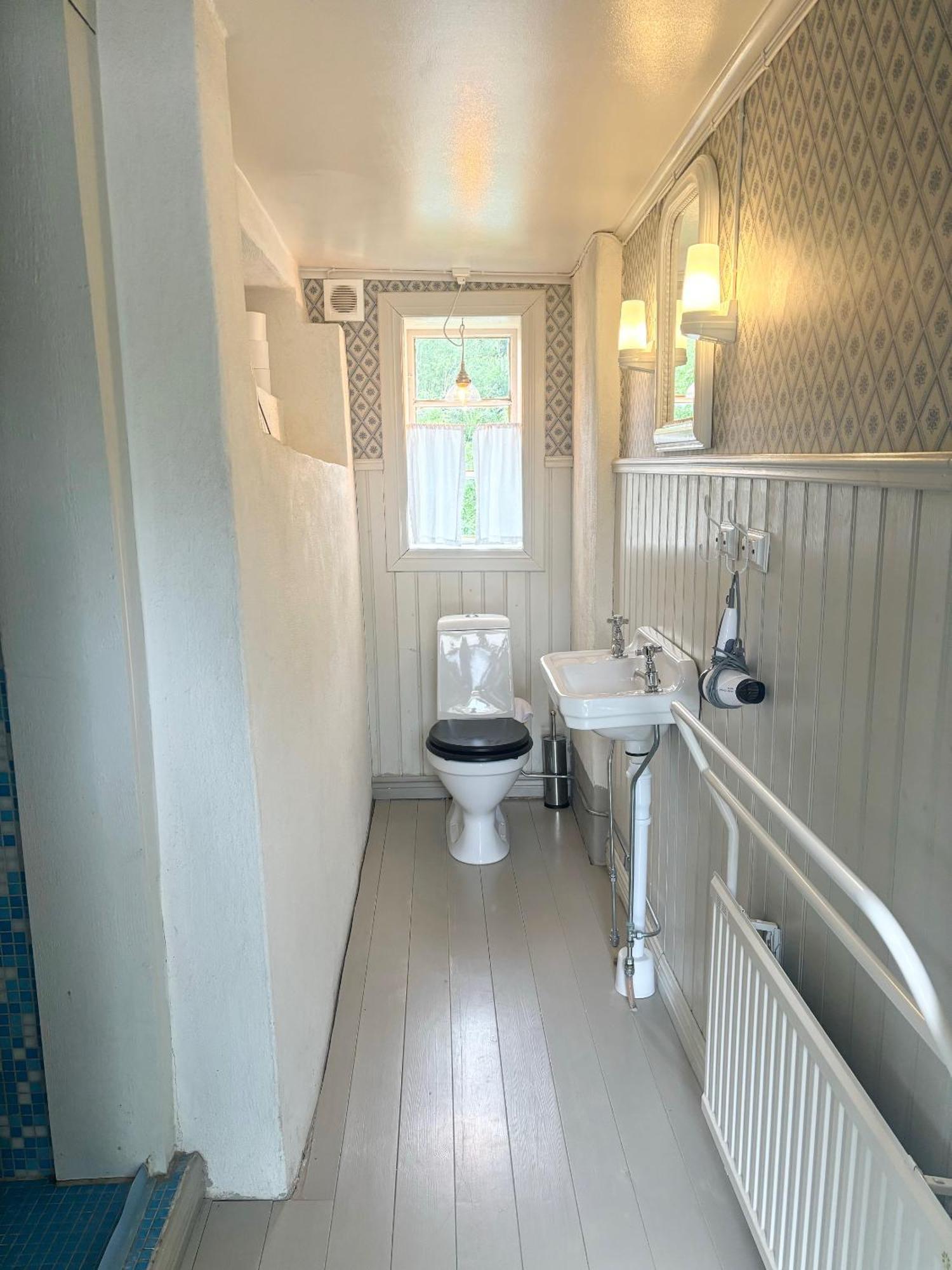 Arphus Lodge Eskilstuna Extérieur photo